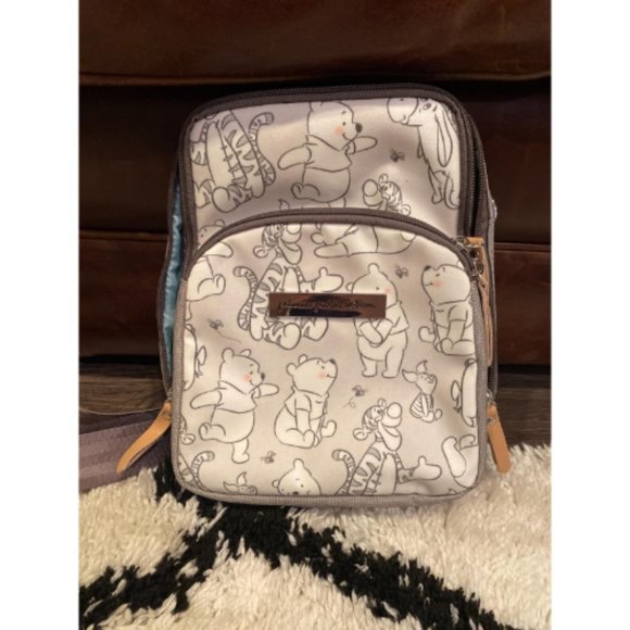 Girls Disney’s Playful Pooh Criss-Cross Sling